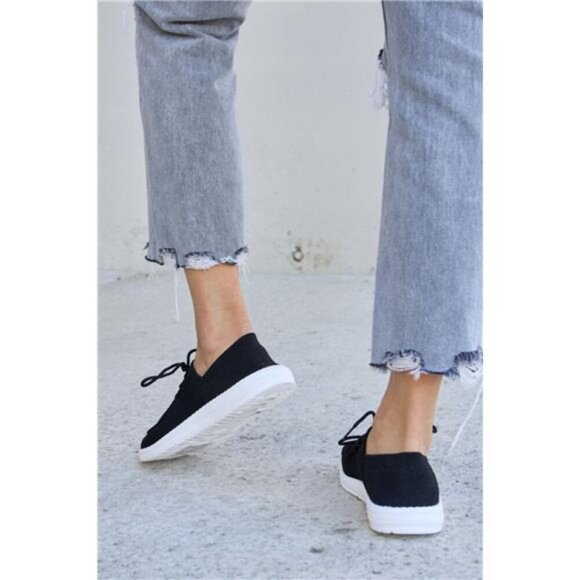 Forever Link Flat Round Toe Lace-Up Sneakers - Picture 6 of 6